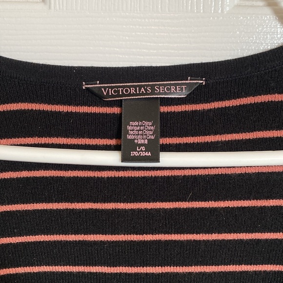 |•VICTORIA’s SECRETS•| Scoop Neck Crop Top Sweater Large - Picture 3 of 5